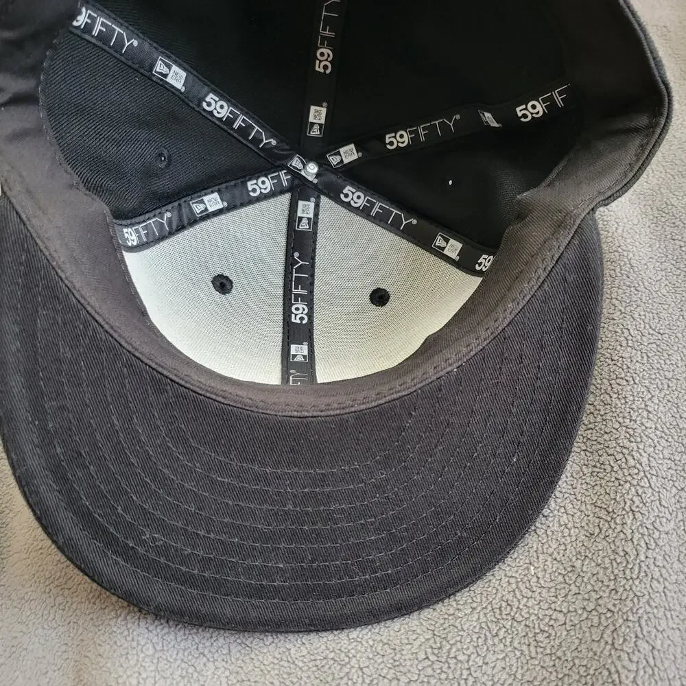 LOS ANGELES LAKERS Hat Cap Black Fitted Embossed Logo New Era Purple Yellow NBA